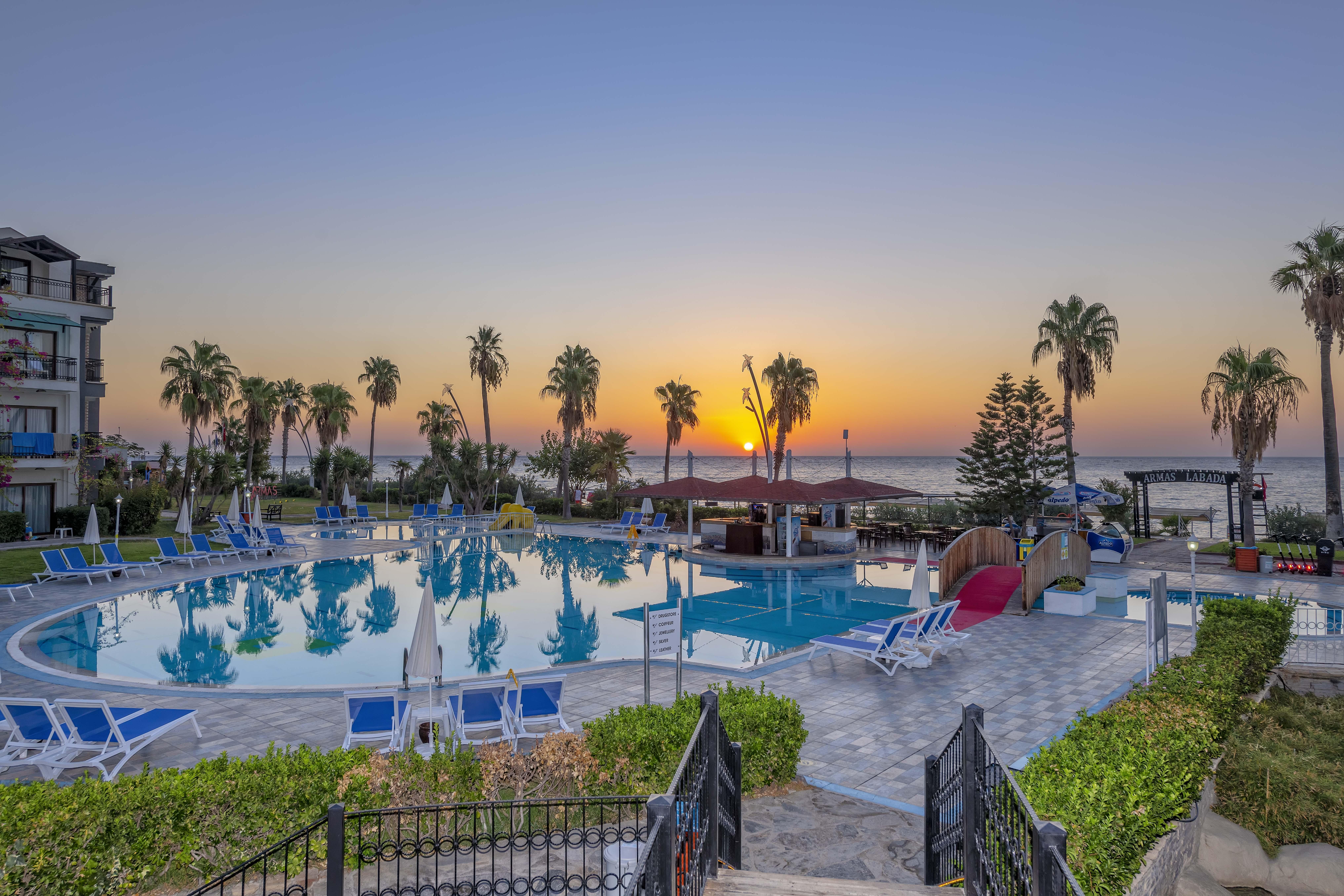 Labada Beach Hotel Çamyuva Esterno foto